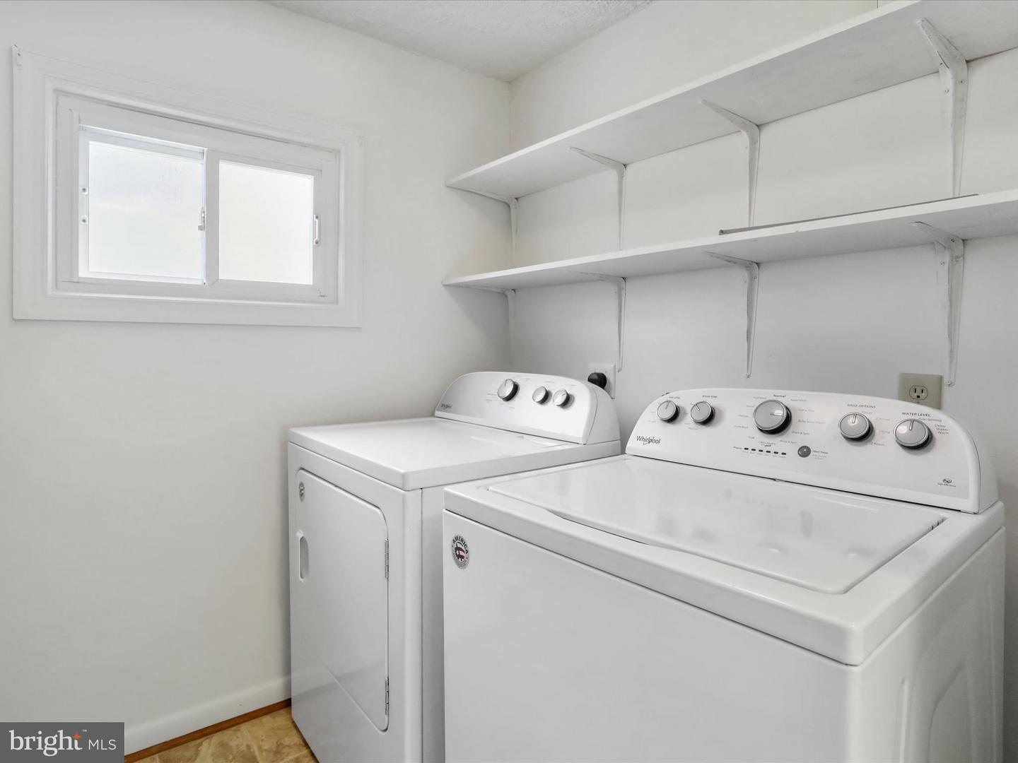 215 SHENANDOAH AVE, EDINBURG, Virginia 22824, 2 Bedrooms Bedrooms, ,1 BathroomBathrooms,Residential,For sale,215 SHENANDOAH AVE,VASH2011770 MLS # VASH2011770