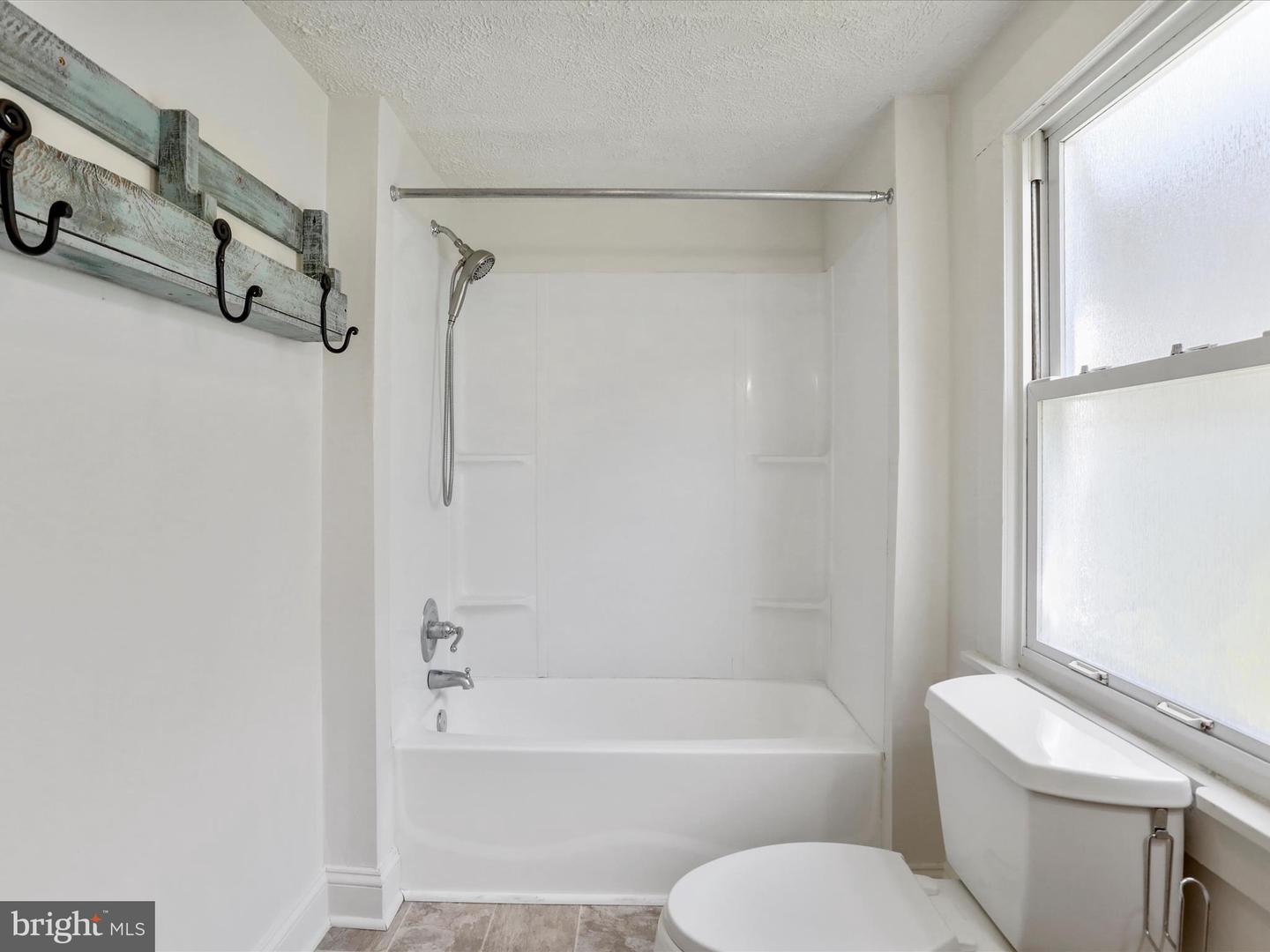 215 SHENANDOAH AVE, EDINBURG, Virginia 22824, 2 Bedrooms Bedrooms, ,1 BathroomBathrooms,Residential,For sale,215 SHENANDOAH AVE,VASH2011770 MLS # VASH2011770