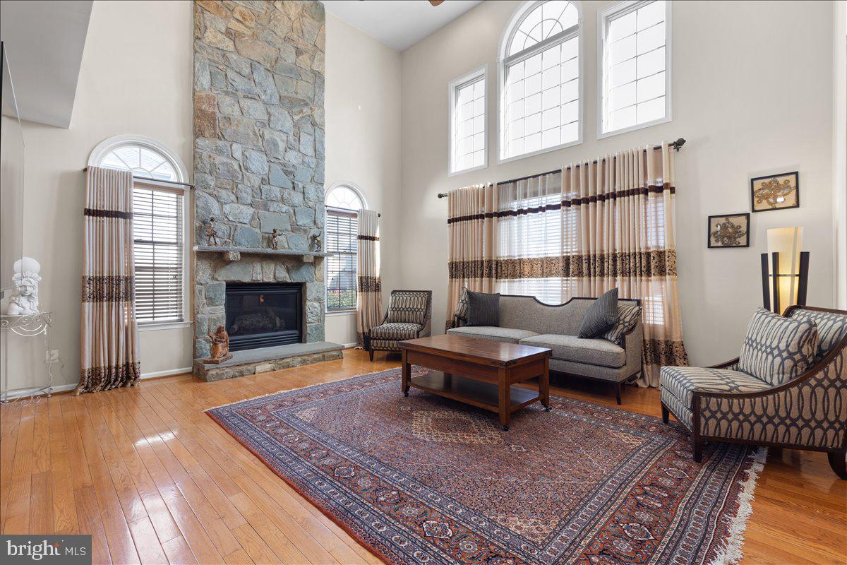 43089 FINDERS LN, CHANTILLY, Virginia 20152, 7 Bedrooms Bedrooms, ,3 BathroomsBathrooms,Residential,For sale,43089 FINDERS LN,VALO2100332 MLS # VALO2100332