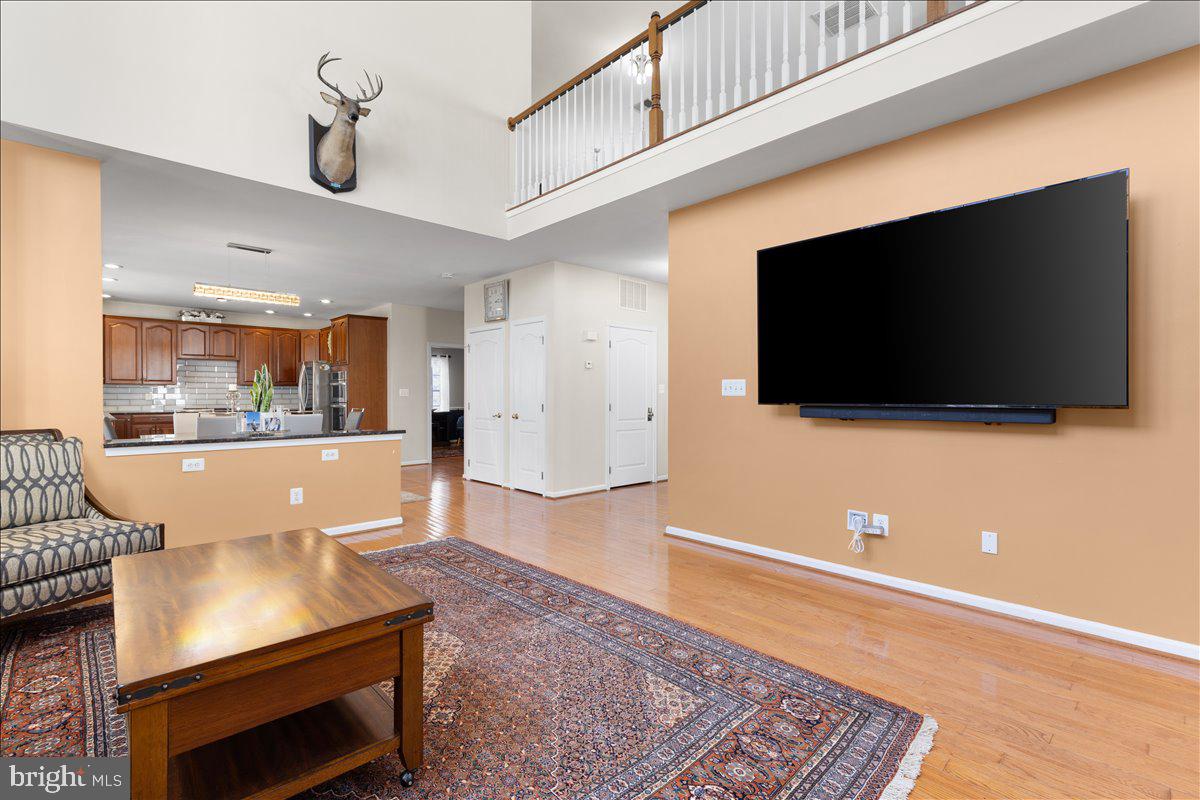 43089 FINDERS LN, CHANTILLY, Virginia 20152, 7 Bedrooms Bedrooms, ,3 BathroomsBathrooms,Residential,For sale,43089 FINDERS LN,VALO2100332 MLS # VALO2100332