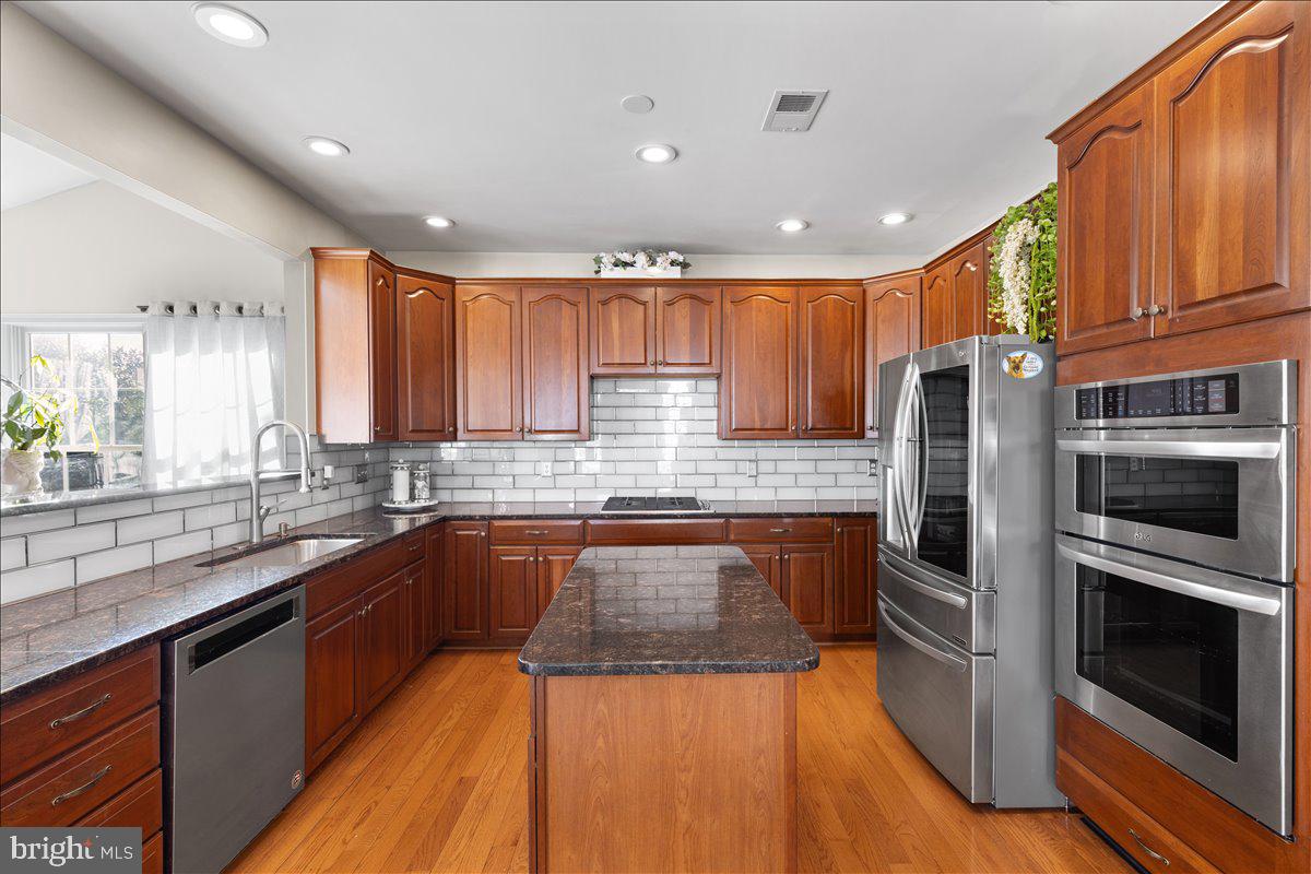43089 FINDERS LN, CHANTILLY, Virginia 20152, 7 Bedrooms Bedrooms, ,3 BathroomsBathrooms,Residential,For sale,43089 FINDERS LN,VALO2100332 MLS # VALO2100332