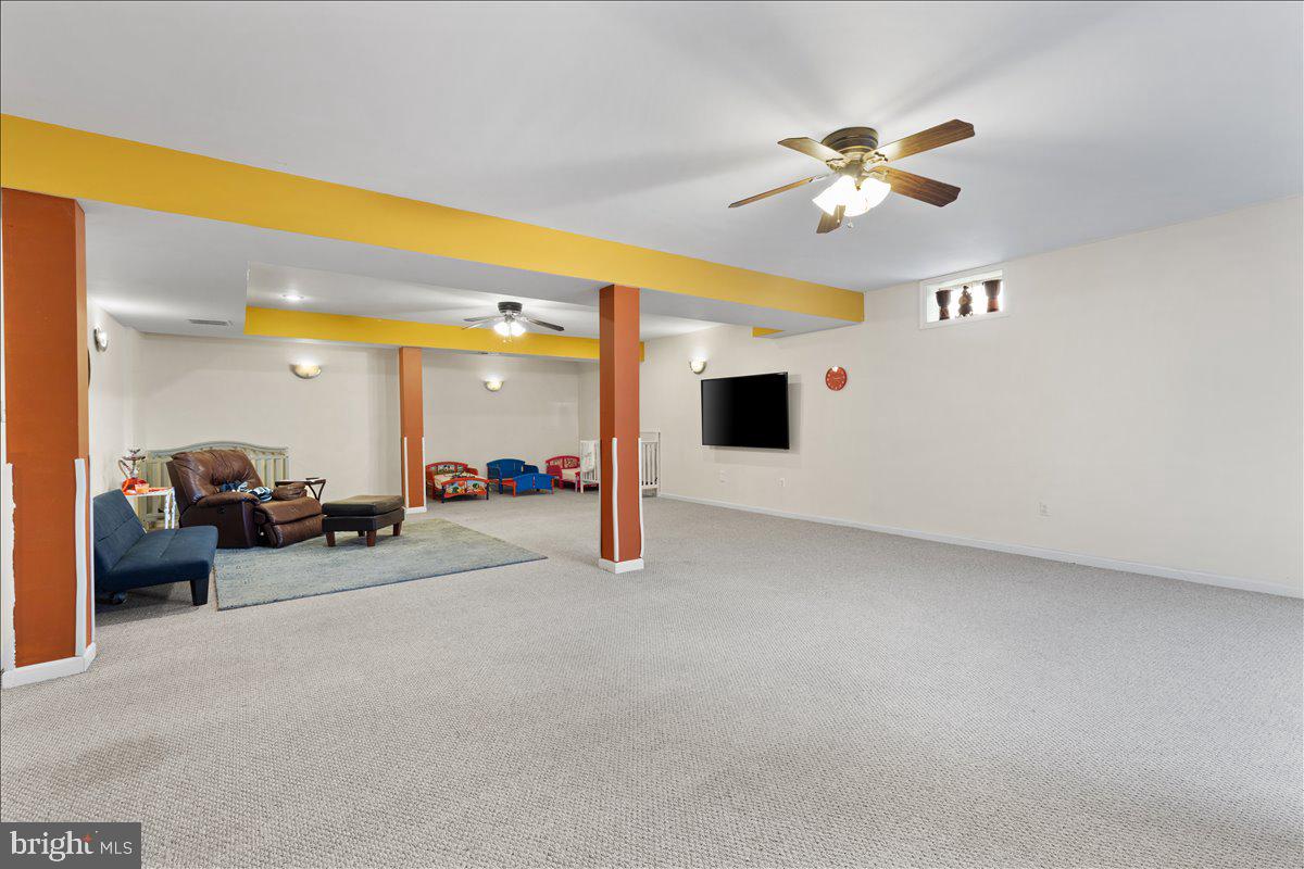 43089 FINDERS LN, CHANTILLY, Virginia 20152, 7 Bedrooms Bedrooms, ,3 BathroomsBathrooms,Residential,For sale,43089 FINDERS LN,VALO2100332 MLS # VALO2100332