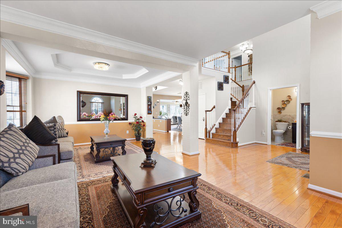 43089 FINDERS LN, CHANTILLY, Virginia 20152, 7 Bedrooms Bedrooms, ,3 BathroomsBathrooms,Residential,For sale,43089 FINDERS LN,VALO2100332 MLS # VALO2100332