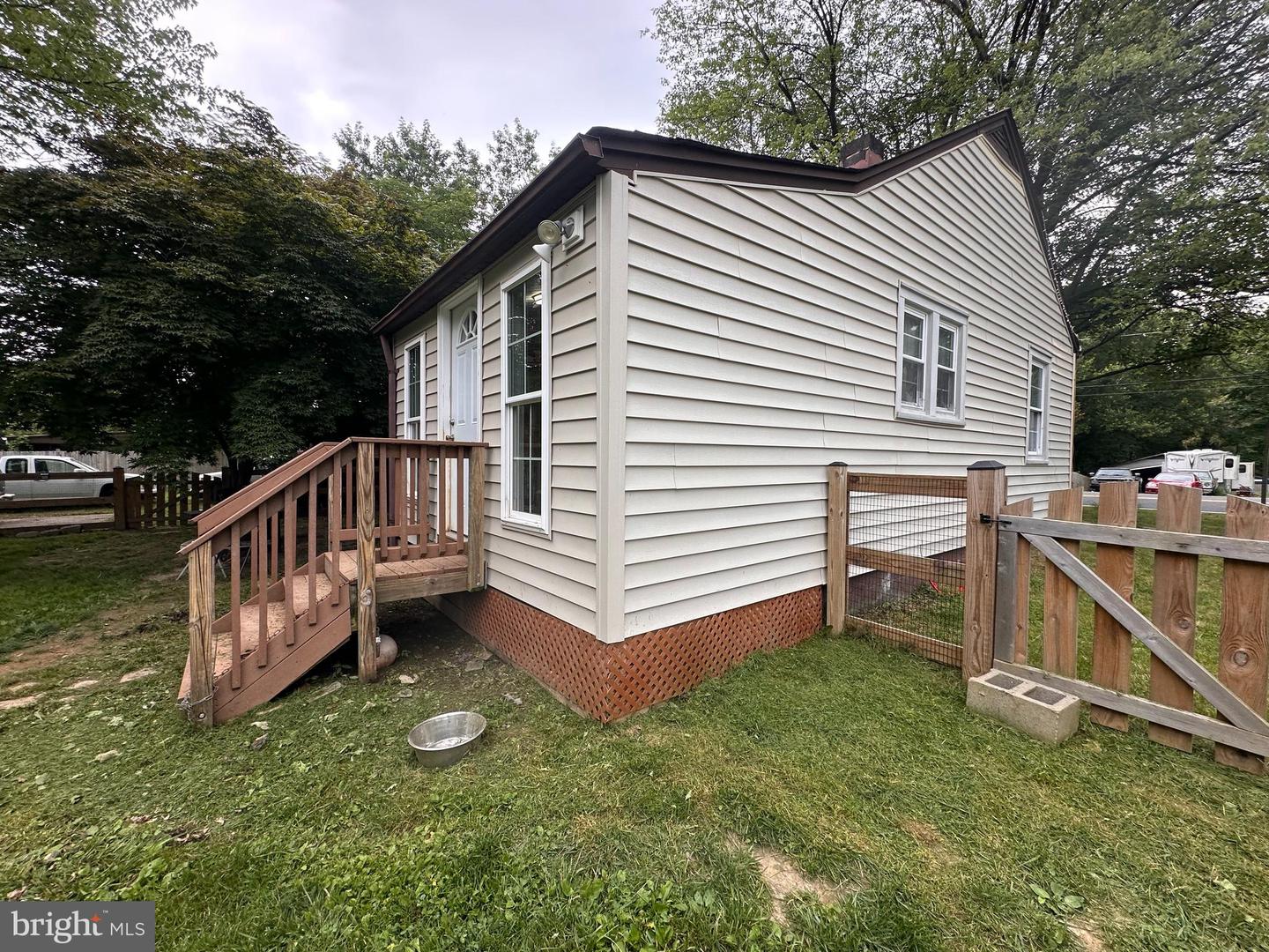 410 TRUSLOW RD, FREDERICKSBURG, Virginia 22405, 2 Bedrooms Bedrooms, ,1 BathroomBathrooms,Residential,For sale,410 TRUSLOW RD,VAST2040152 MLS # VAST2040152