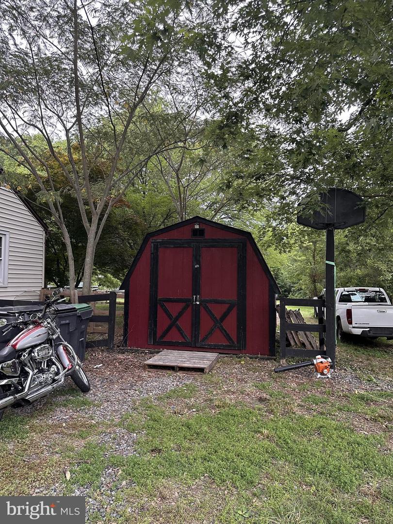 410 TRUSLOW RD, FREDERICKSBURG, Virginia 22405, 2 Bedrooms Bedrooms, ,1 BathroomBathrooms,Residential,For sale,410 TRUSLOW RD,VAST2040152 MLS # VAST2040152