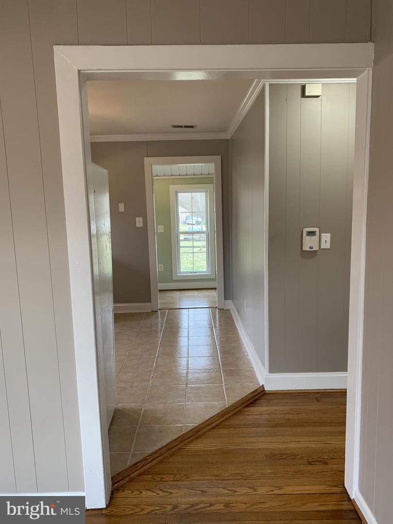 410 TRUSLOW RD, FREDERICKSBURG, Virginia 22405, 2 Bedrooms Bedrooms, ,1 BathroomBathrooms,Residential,For sale,410 TRUSLOW RD,VAST2040152 MLS # VAST2040152