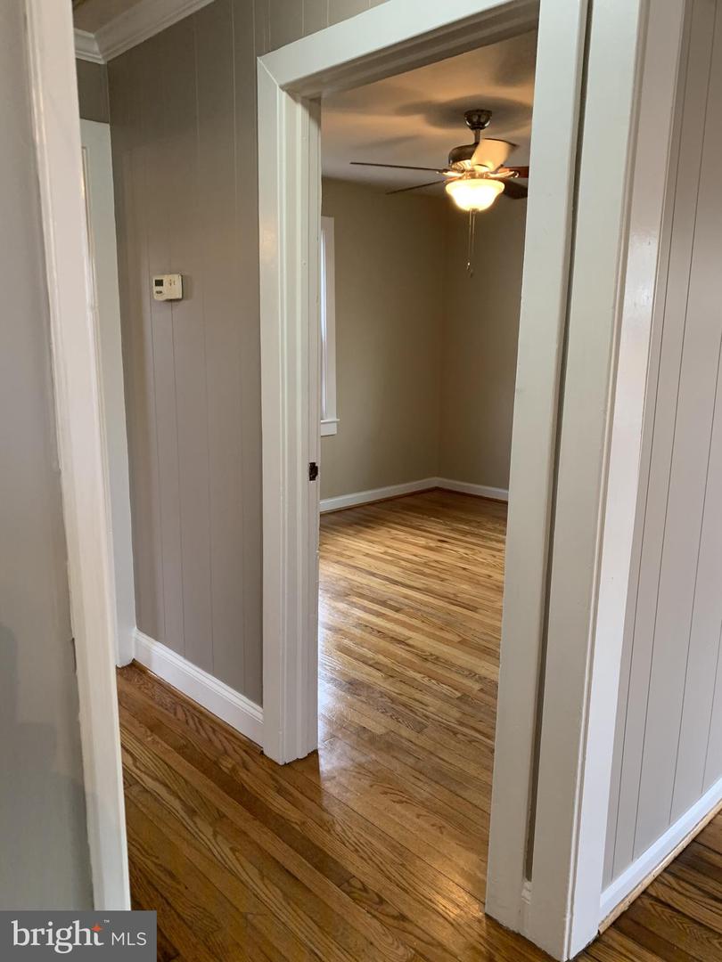 410 TRUSLOW RD, FREDERICKSBURG, Virginia 22405, 2 Bedrooms Bedrooms, ,1 BathroomBathrooms,Residential,For sale,410 TRUSLOW RD,VAST2040152 MLS # VAST2040152