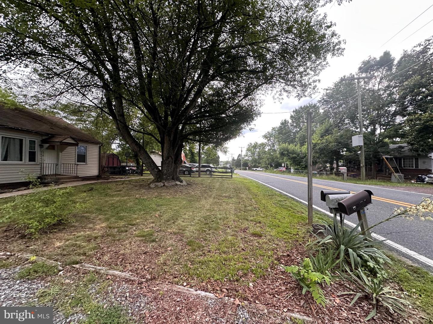 410 TRUSLOW RD, FREDERICKSBURG, Virginia 22405, 2 Bedrooms Bedrooms, ,1 BathroomBathrooms,Residential,For sale,410 TRUSLOW RD,VAST2040152 MLS # VAST2040152