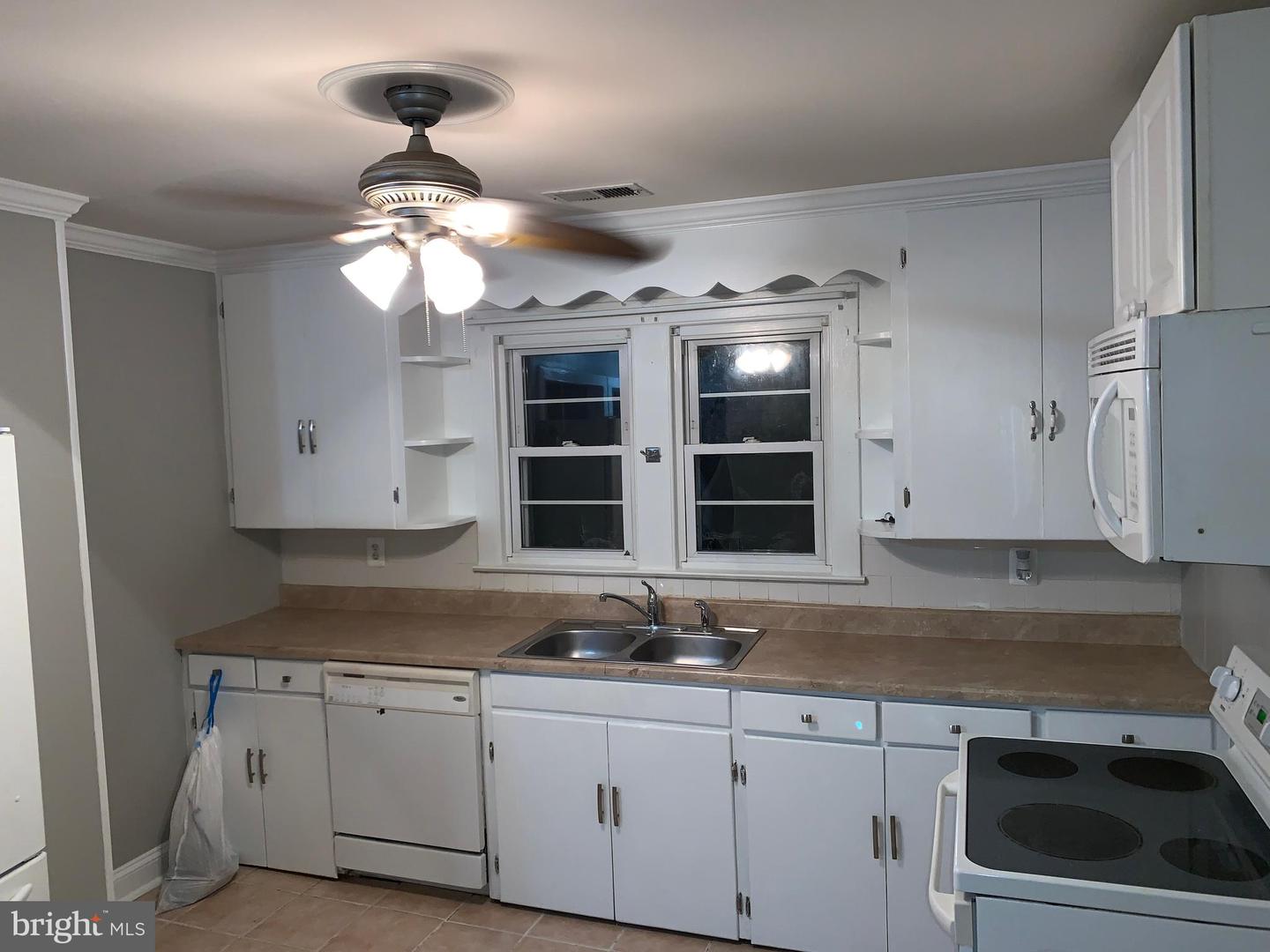 410 TRUSLOW RD, FREDERICKSBURG, Virginia 22405, 2 Bedrooms Bedrooms, ,1 BathroomBathrooms,Residential,For sale,410 TRUSLOW RD,VAST2040152 MLS # VAST2040152