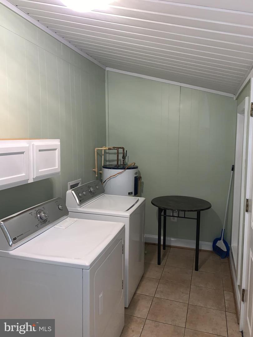410 TRUSLOW RD, FREDERICKSBURG, Virginia 22405, 2 Bedrooms Bedrooms, ,1 BathroomBathrooms,Residential,For sale,410 TRUSLOW RD,VAST2040152 MLS # VAST2040152