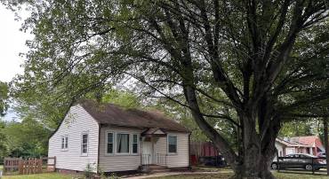 410 TRUSLOW RD, FREDERICKSBURG, Virginia 22405, 2 Bedrooms Bedrooms, ,1 BathroomBathrooms,Residential,For sale,410 TRUSLOW RD,VAST2040152 MLS # VAST2040152