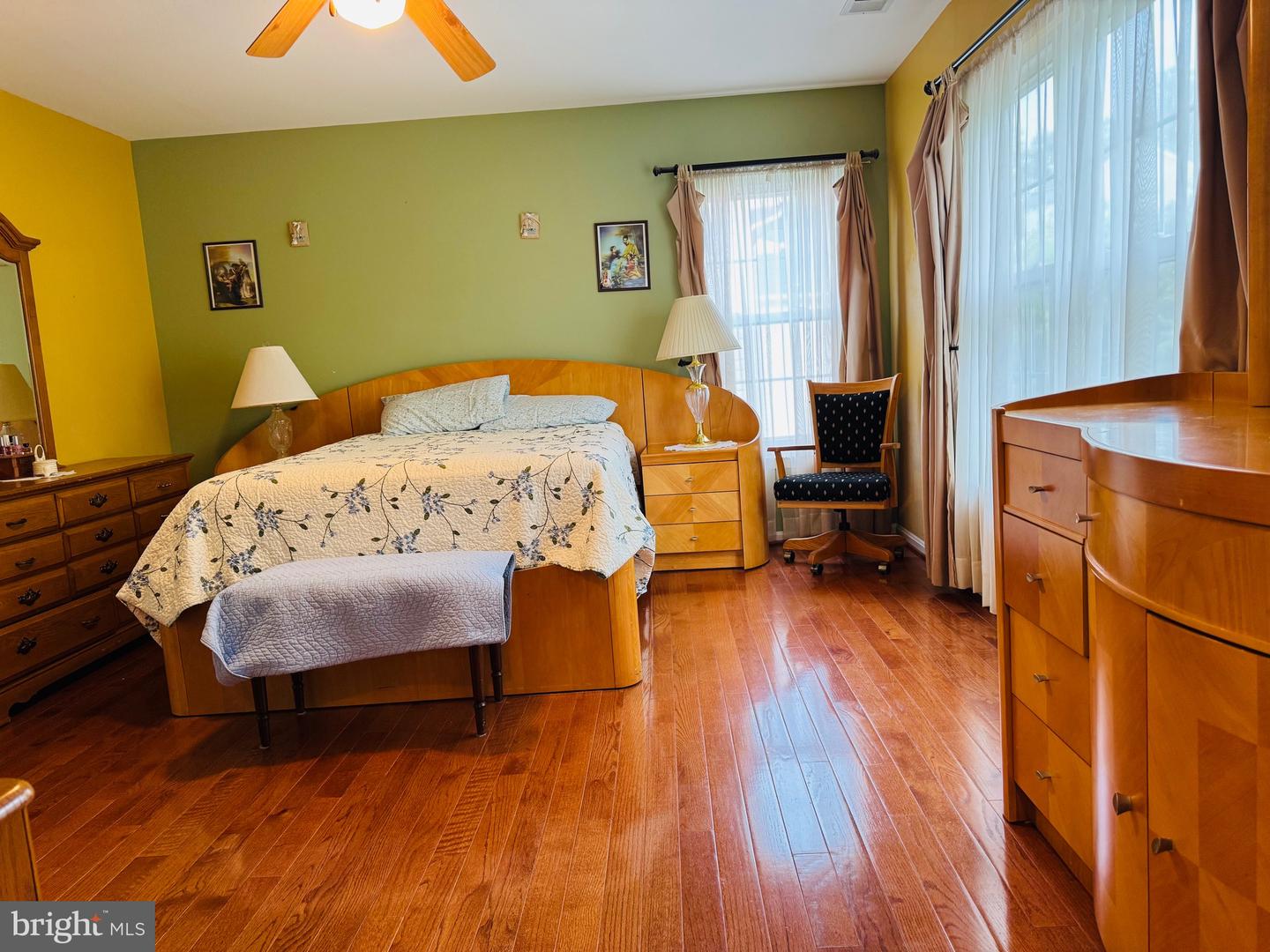 9218 GREENSHIRE DR, MANASSAS PARK, Virginia 20111, 5 Bedrooms Bedrooms, ,3 BathroomsBathrooms,Residential,For sale,9218 GREENSHIRE DR,VAMP2003134 MLS # VAMP2003134
