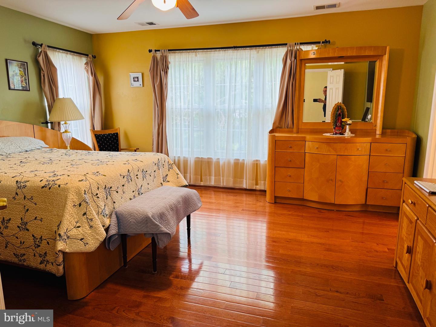 9218 GREENSHIRE DR, MANASSAS PARK, Virginia 20111, 5 Bedrooms Bedrooms, ,3 BathroomsBathrooms,Residential,For sale,9218 GREENSHIRE DR,VAMP2003134 MLS # VAMP2003134