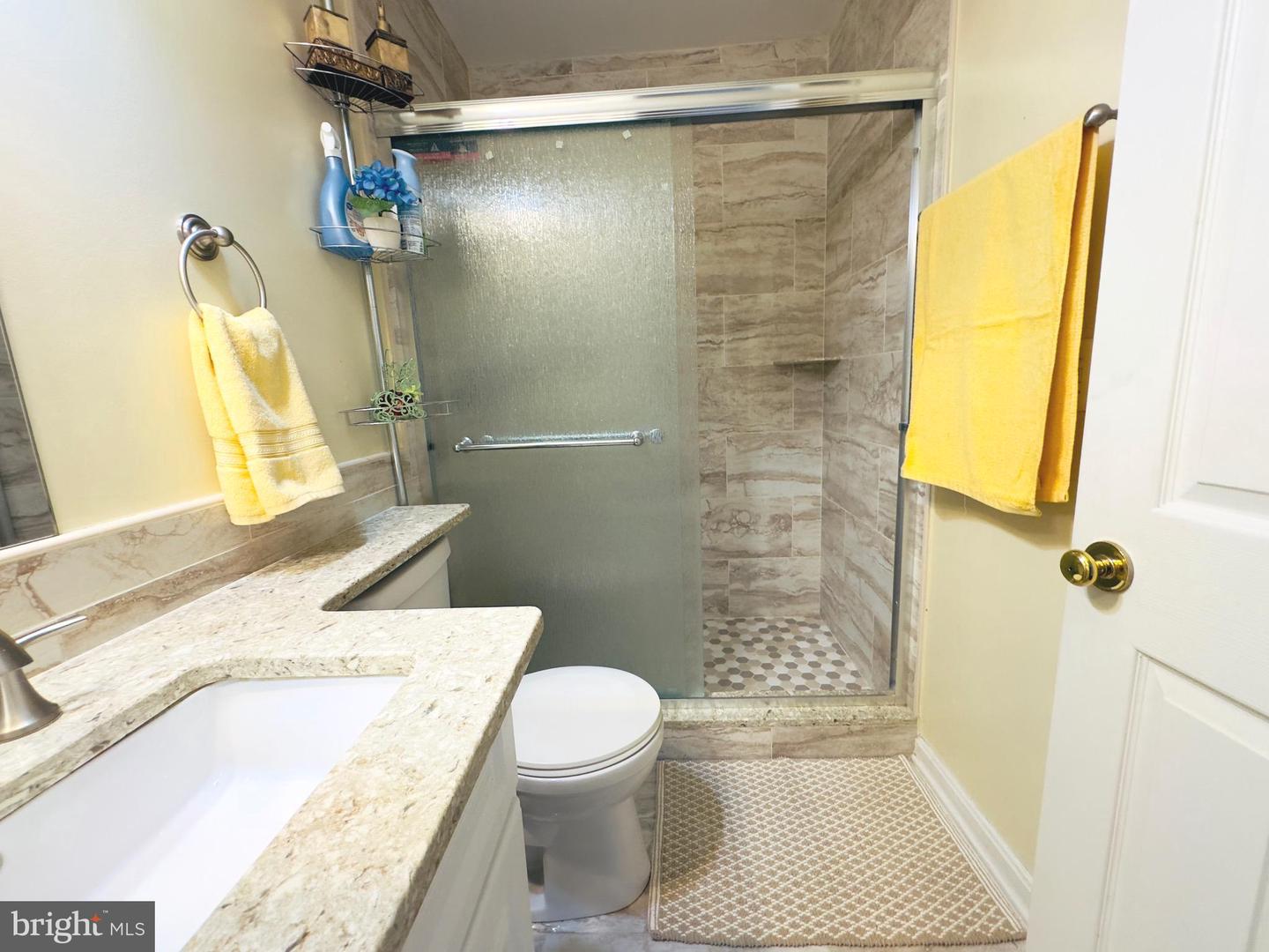 9218 GREENSHIRE DR, MANASSAS PARK, Virginia 20111, 5 Bedrooms Bedrooms, ,3 BathroomsBathrooms,Residential,For sale,9218 GREENSHIRE DR,VAMP2003134 MLS # VAMP2003134