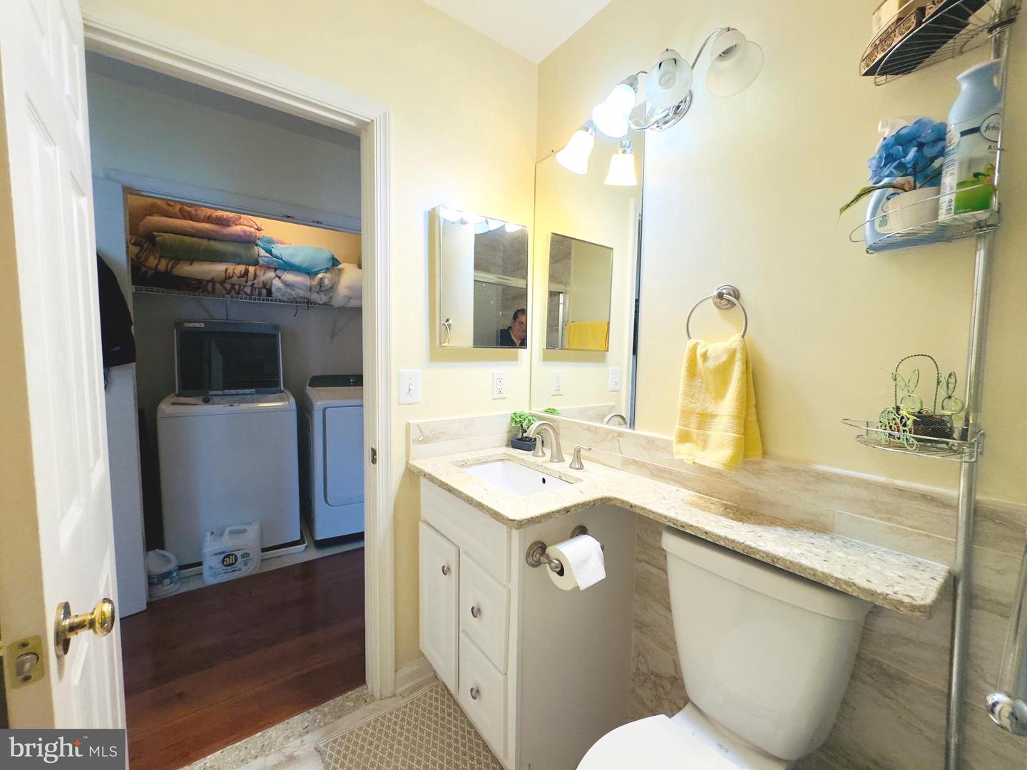 9218 GREENSHIRE DR, MANASSAS PARK, Virginia 20111, 5 Bedrooms Bedrooms, ,3 BathroomsBathrooms,Residential,For sale,9218 GREENSHIRE DR,VAMP2003134 MLS # VAMP2003134