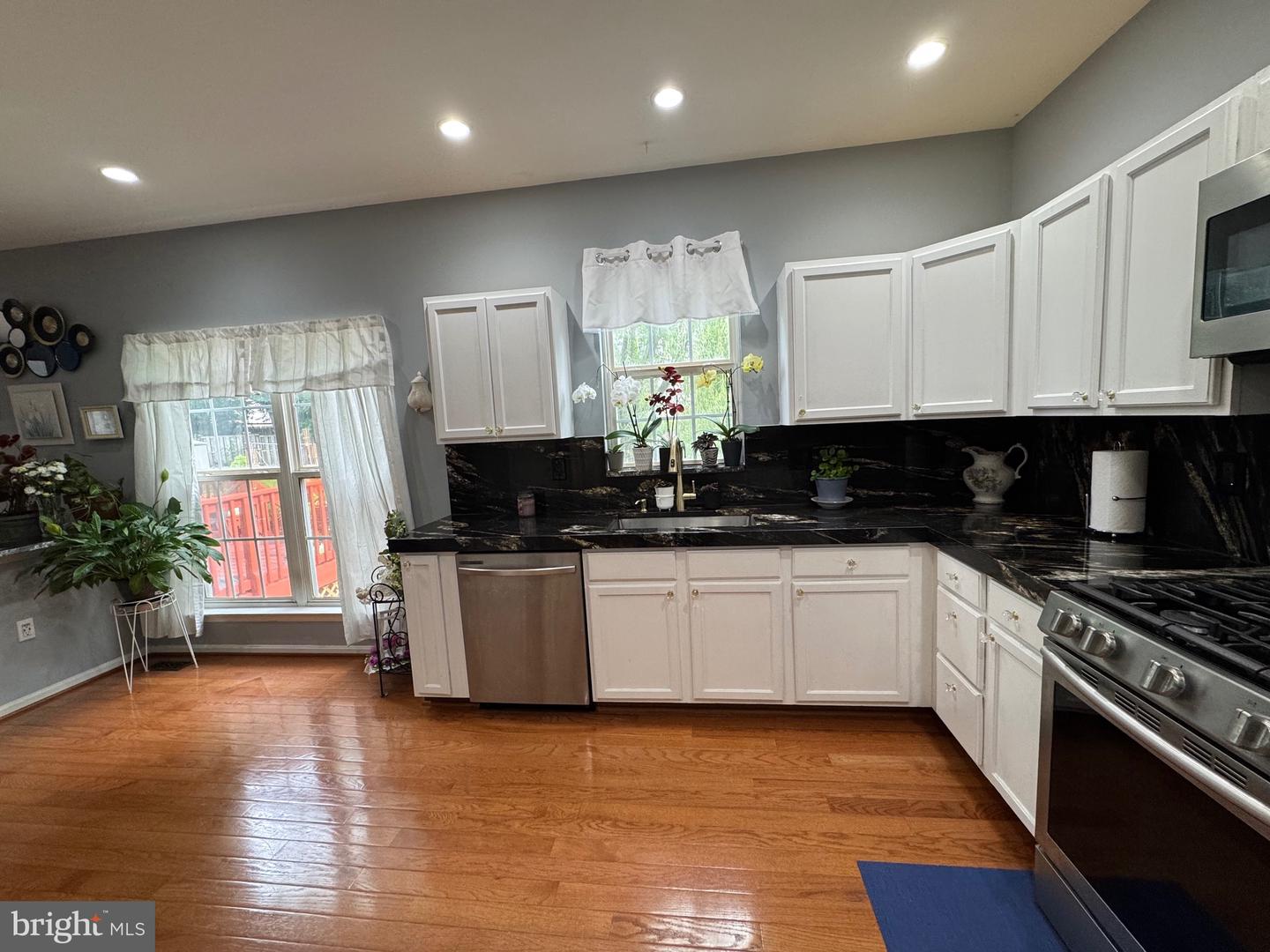 9218 GREENSHIRE DR, MANASSAS PARK, Virginia 20111, 5 Bedrooms Bedrooms, ,3 BathroomsBathrooms,Residential,For sale,9218 GREENSHIRE DR,VAMP2003134 MLS # VAMP2003134