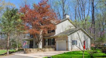11523 RED ROCK LN, BUMPASS, Virginia 23024, 4 Bedrooms Bedrooms, 10 Rooms Rooms,2 BathroomsBathrooms,Residential,For sale,11523 RED ROCK LN,VASP2034192 MLS # VASP2034192