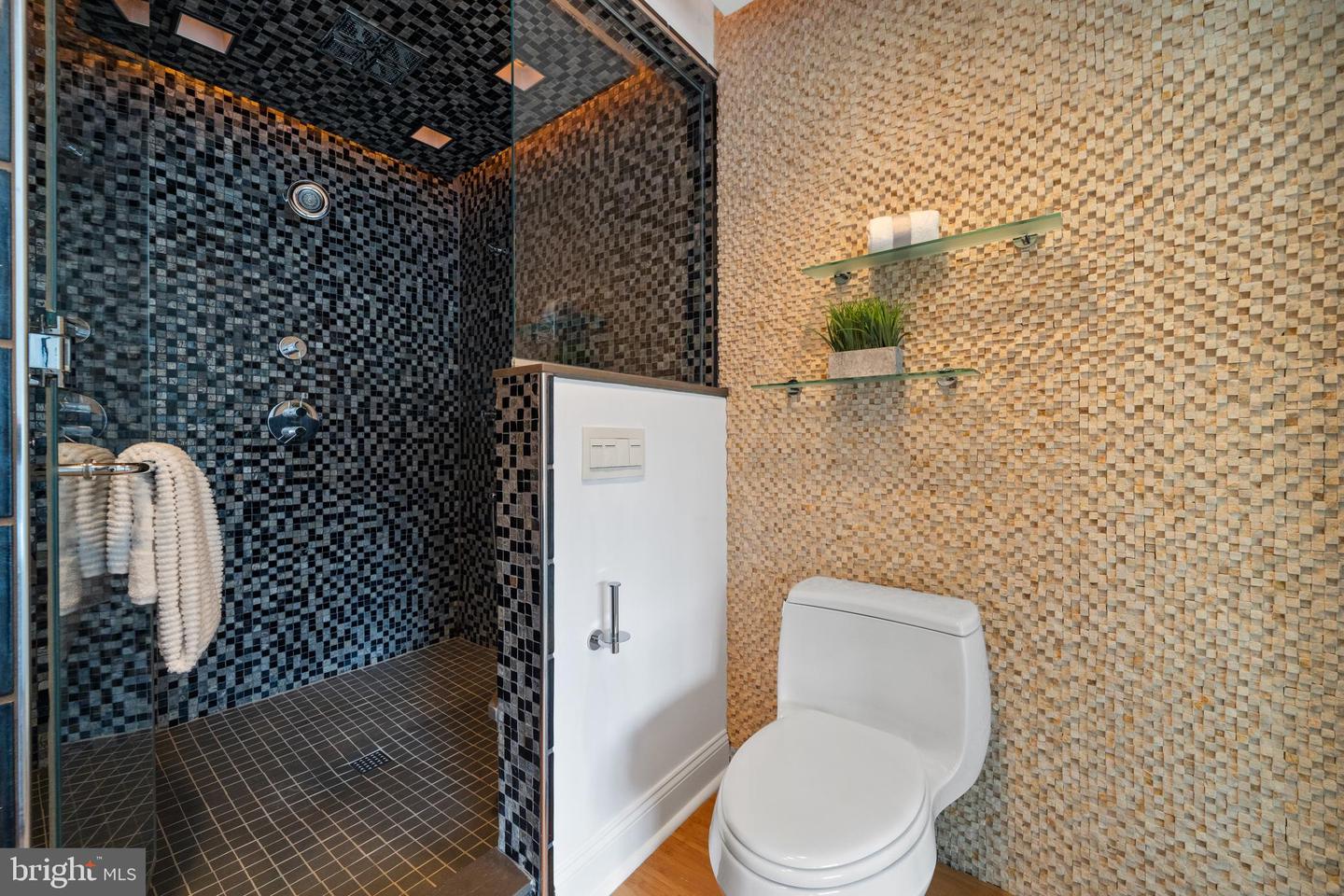 1625 Q ST NW #203, WASHINGTON, District Of Columbia 20009, 2 Bedrooms Bedrooms, ,2 BathroomsBathrooms,Residential,For sale,1625 Q ST NW #203,DCDC2207594 MLS # DCDC2207594
