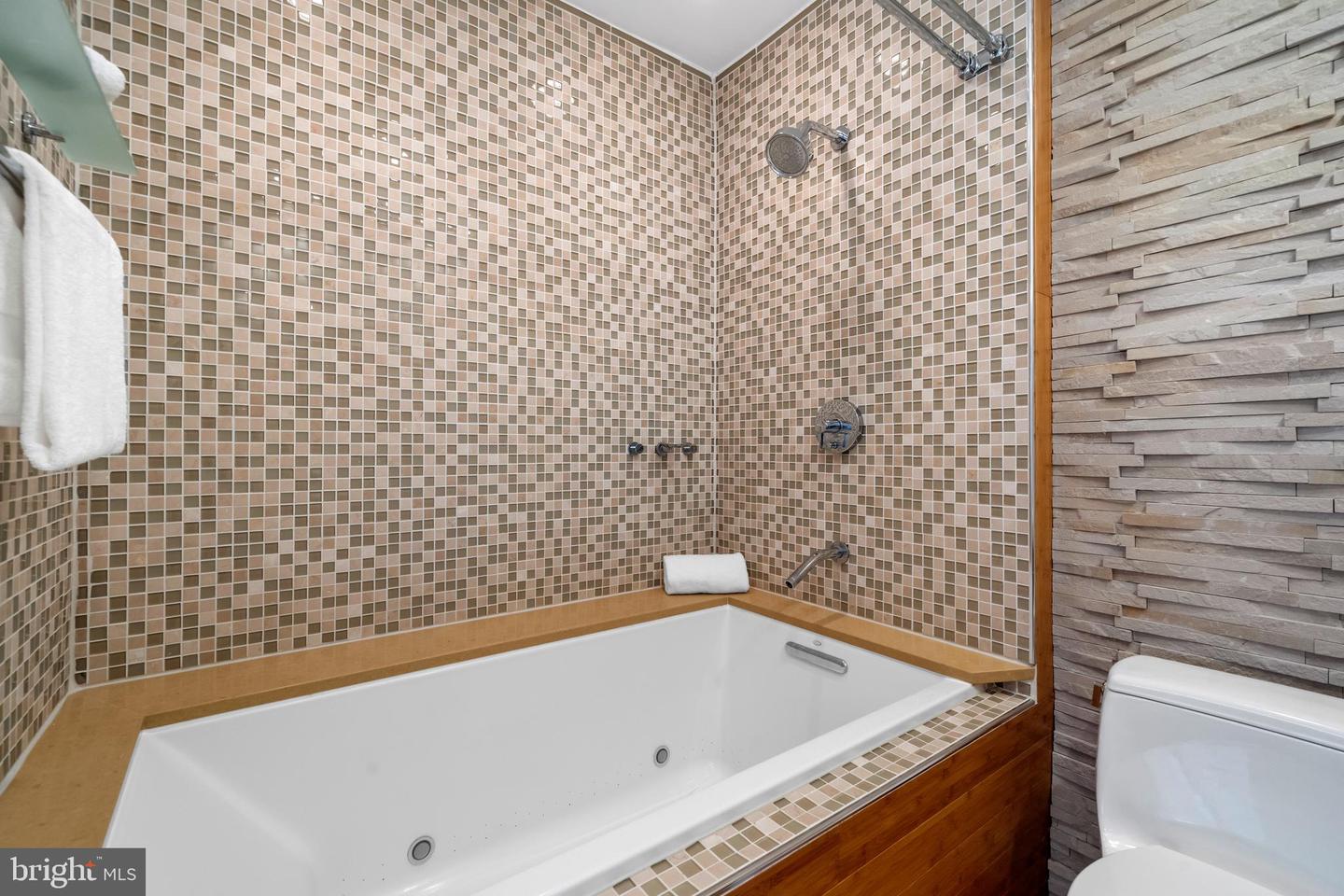 1625 Q ST NW #203, WASHINGTON, District Of Columbia 20009, 2 Bedrooms Bedrooms, ,2 BathroomsBathrooms,Residential,For sale,1625 Q ST NW #203,DCDC2207594 MLS # DCDC2207594