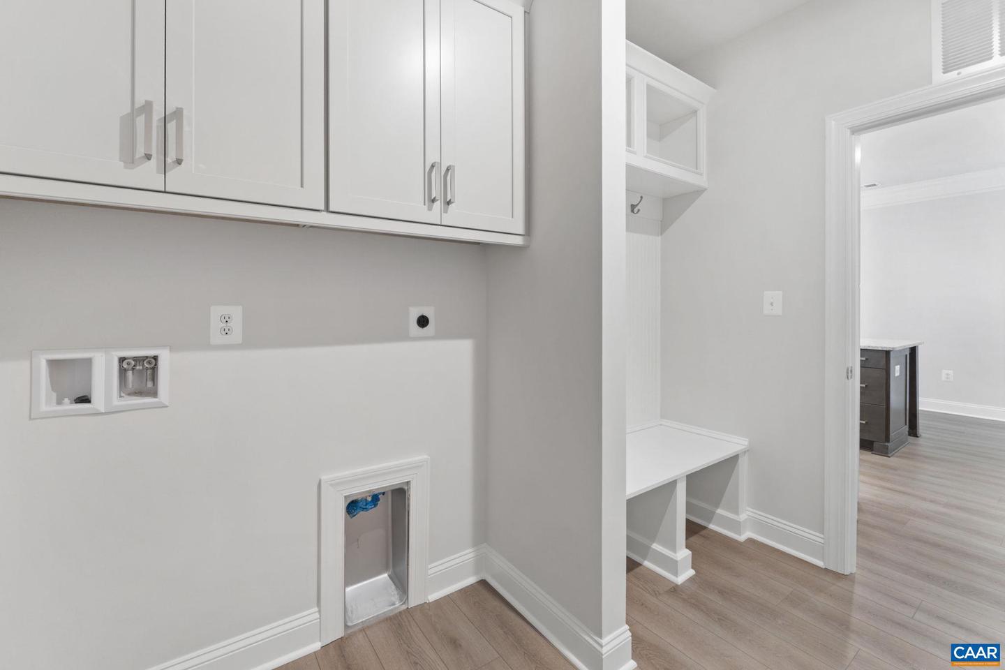 209 SPRINGDALE RD, WAYNESBORO, Virginia 22980, 3 Bedrooms Bedrooms, ,2 BathroomsBathrooms,Residential,For sale,209 SPRINGDALE RD,666088 MLS # 666088