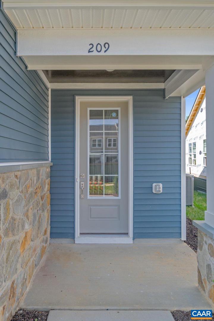 209 SPRINGDALE RD, WAYNESBORO, Virginia 22980, 3 Bedrooms Bedrooms, ,2 BathroomsBathrooms,Residential,For sale,209 SPRINGDALE RD,666088 MLS # 666088