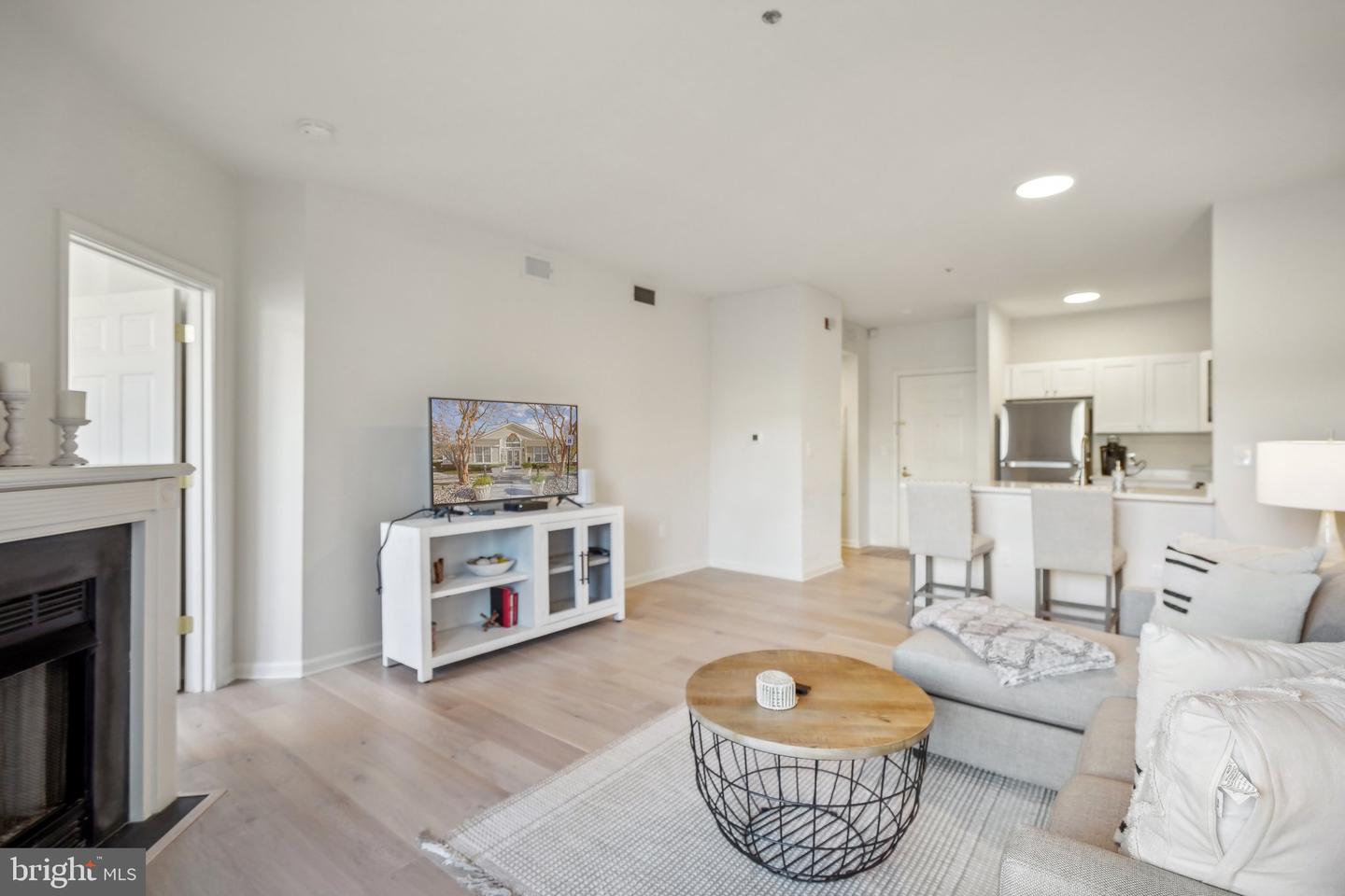 1645 INTERNATIONAL DR #121, MCLEAN, Virginia 22102, 2 Bedrooms Bedrooms, ,1 BathroomBathrooms,Residential,For sale,1645 INTERNATIONAL DR #121,VAFX2213722 MLS # VAFX2213722