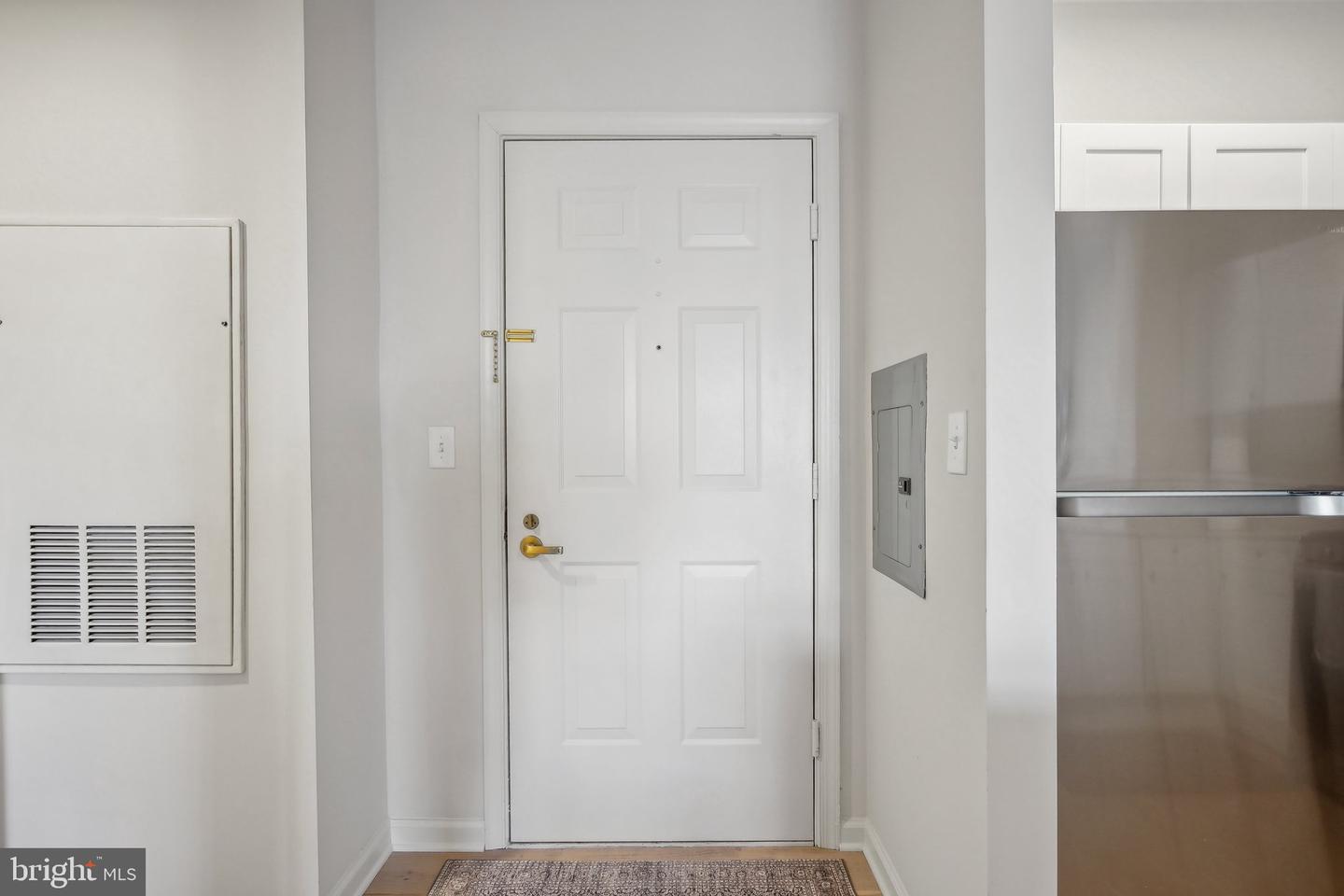 1645 INTERNATIONAL DR #121, MCLEAN, Virginia 22102, 2 Bedrooms Bedrooms, ,1 BathroomBathrooms,Residential,For sale,1645 INTERNATIONAL DR #121,VAFX2213722 MLS # VAFX2213722