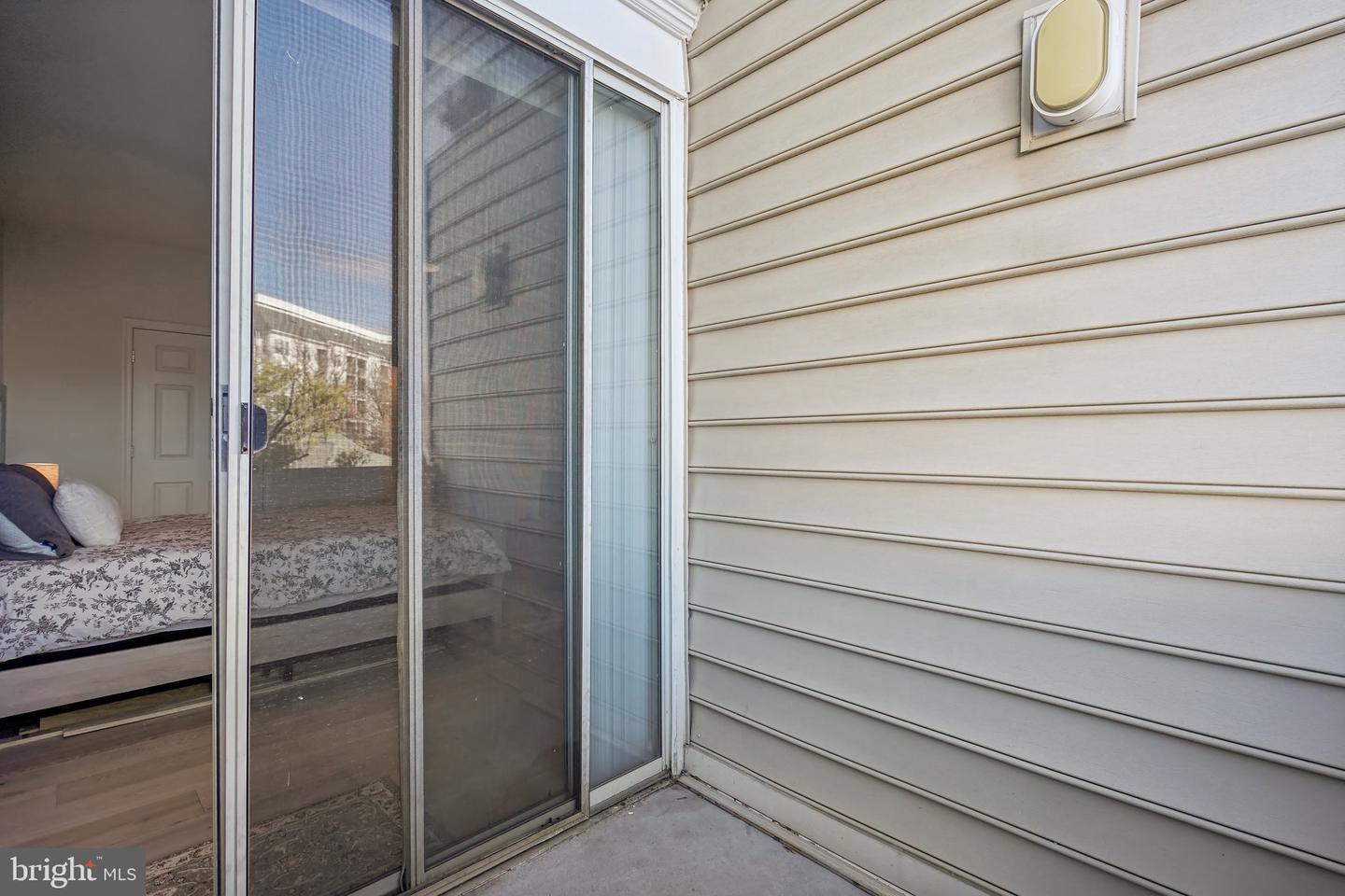 1645 INTERNATIONAL DR #121, MCLEAN, Virginia 22102, 2 Bedrooms Bedrooms, ,1 BathroomBathrooms,Residential,For sale,1645 INTERNATIONAL DR #121,VAFX2213722 MLS # VAFX2213722
