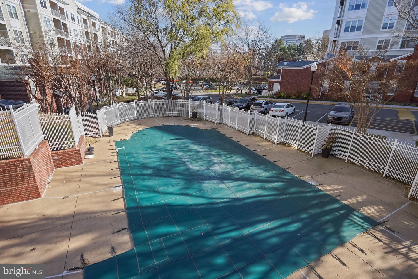 1645 INTERNATIONAL DR #121, MCLEAN, Virginia 22102, 2 Bedrooms Bedrooms, ,1 BathroomBathrooms,Residential,For sale,1645 INTERNATIONAL DR #121,VAFX2213722 MLS # VAFX2213722