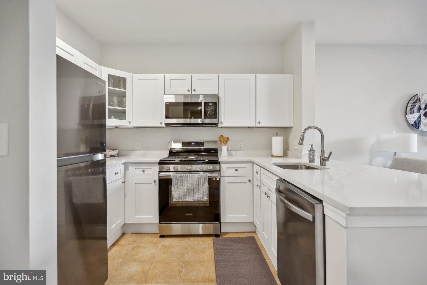1645 INTERNATIONAL DR #121, MCLEAN, Virginia 22102, 2 Bedrooms Bedrooms, ,1 BathroomBathrooms,Residential,For sale,1645 INTERNATIONAL DR #121,VAFX2213722 MLS # VAFX2213722