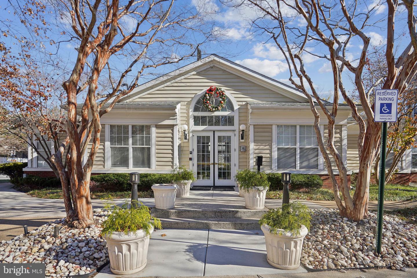 1645 INTERNATIONAL DR #121, MCLEAN, Virginia 22102, 2 Bedrooms Bedrooms, ,1 BathroomBathrooms,Residential,For sale,1645 INTERNATIONAL DR #121,VAFX2213722 MLS # VAFX2213722