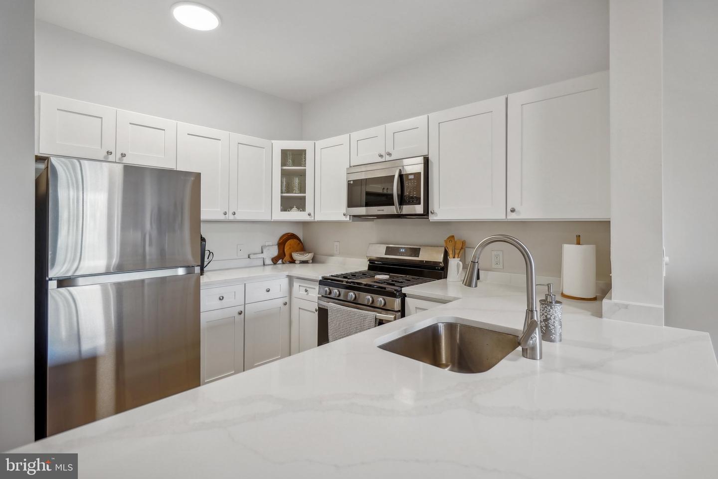 1645 INTERNATIONAL DR #121, MCLEAN, Virginia 22102, 2 Bedrooms Bedrooms, ,1 BathroomBathrooms,Residential,For sale,1645 INTERNATIONAL DR #121,VAFX2213722 MLS # VAFX2213722