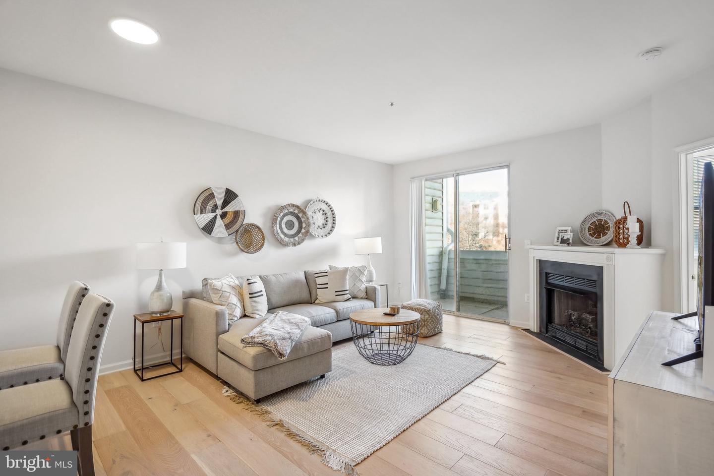 1645 INTERNATIONAL DR #121, MCLEAN, Virginia 22102, 2 Bedrooms Bedrooms, ,1 BathroomBathrooms,Residential,For sale,1645 INTERNATIONAL DR #121,VAFX2213722 MLS # VAFX2213722