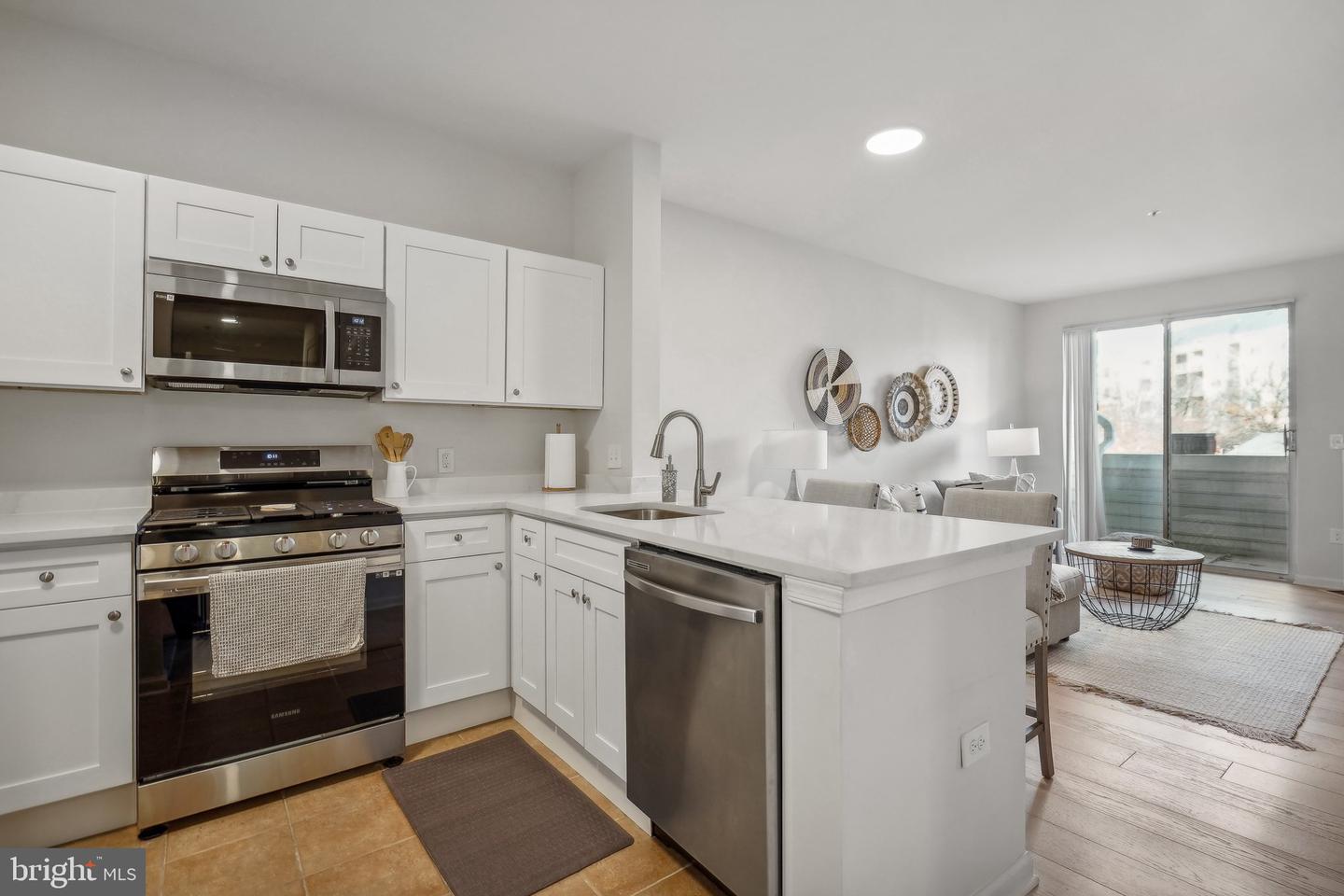 1645 INTERNATIONAL DR #121, MCLEAN, Virginia 22102, 2 Bedrooms Bedrooms, ,1 BathroomBathrooms,Residential,For sale,1645 INTERNATIONAL DR #121,VAFX2213722 MLS # VAFX2213722