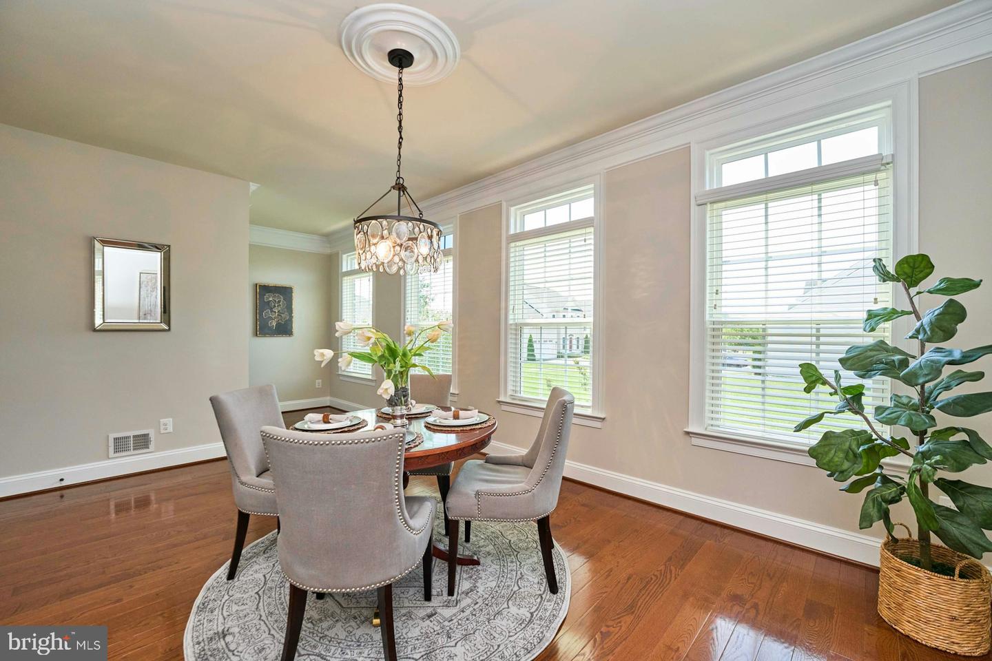 7916 CULLODEN CREST LN, GAINESVILLE, Virginia 20155, 4 Bedrooms Bedrooms, ,3 BathroomsBathrooms,Residential,For sale,7916 CULLODEN CREST LN,VAPW2087534 MLS # VAPW2087534