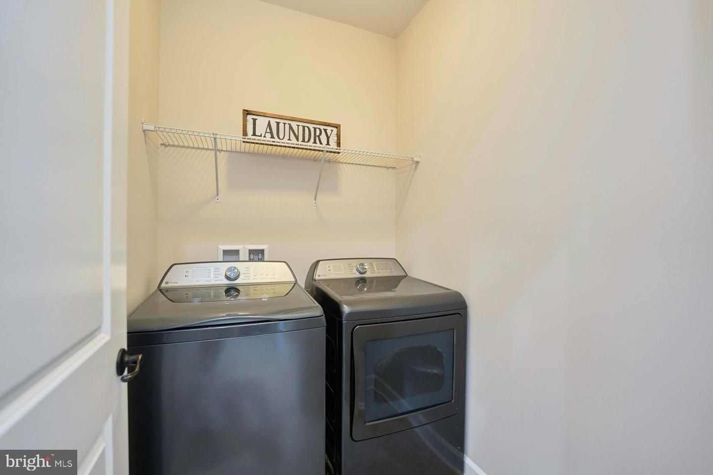 7916 CULLODEN CREST LN, GAINESVILLE, Virginia 20155, 4 Bedrooms Bedrooms, ,3 BathroomsBathrooms,Residential,For sale,7916 CULLODEN CREST LN,VAPW2087534 MLS # VAPW2087534
