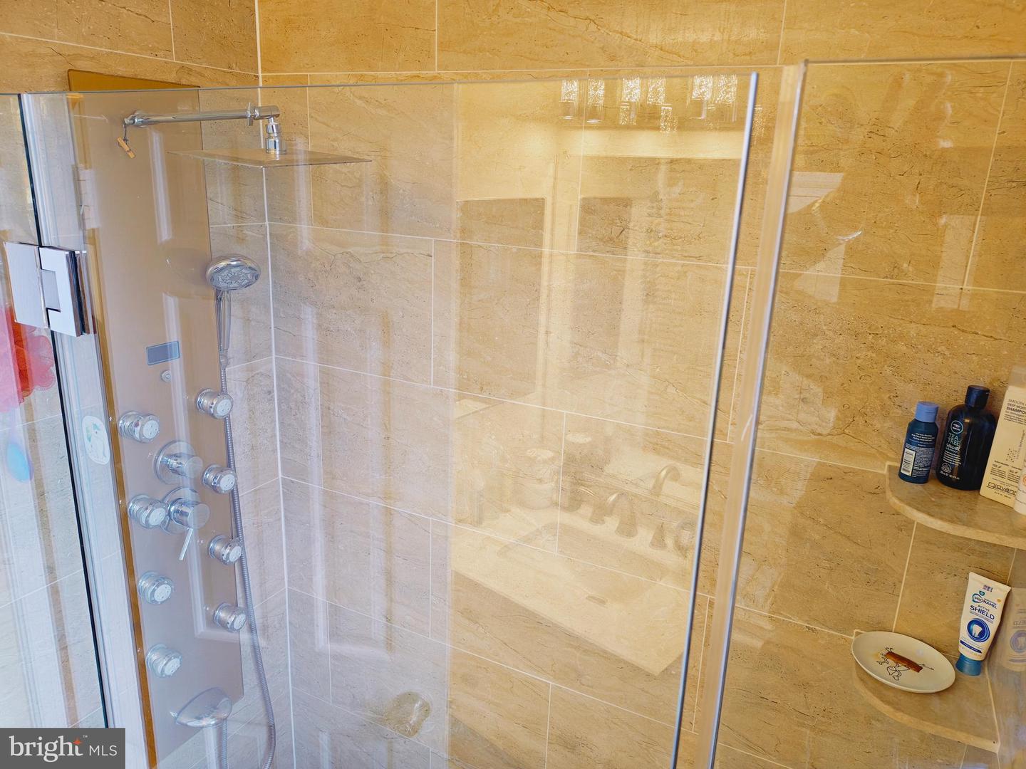 3432 S WAKEFIELD ST #B1, ARLINGTON, Virginia 22206, 1 Bedroom Bedrooms, ,1 BathroomBathrooms,Residential,For sale,3432 S WAKEFIELD ST #B1,VAAR2054050 MLS # VAAR2054050