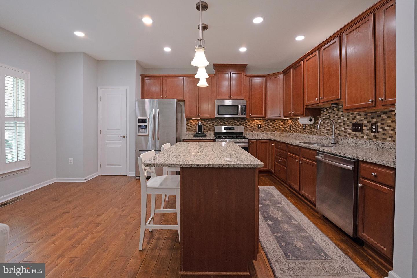 100 WASHINGTON ST, OCCOQUAN, Virginia 22125, 4 Bedrooms Bedrooms, ,3 BathroomsBathrooms,Residential,For sale,100 WASHINGTON ST,VAPW2089992 MLS # VAPW2089992