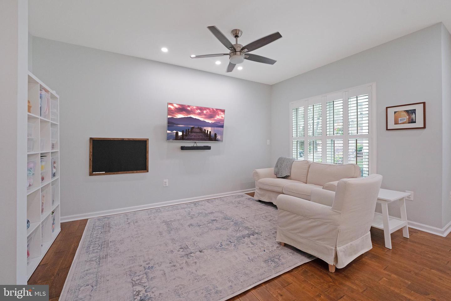 100 WASHINGTON ST, OCCOQUAN, Virginia 22125, 4 Bedrooms Bedrooms, ,3 BathroomsBathrooms,Residential,For sale,100 WASHINGTON ST,VAPW2089992 MLS # VAPW2089992