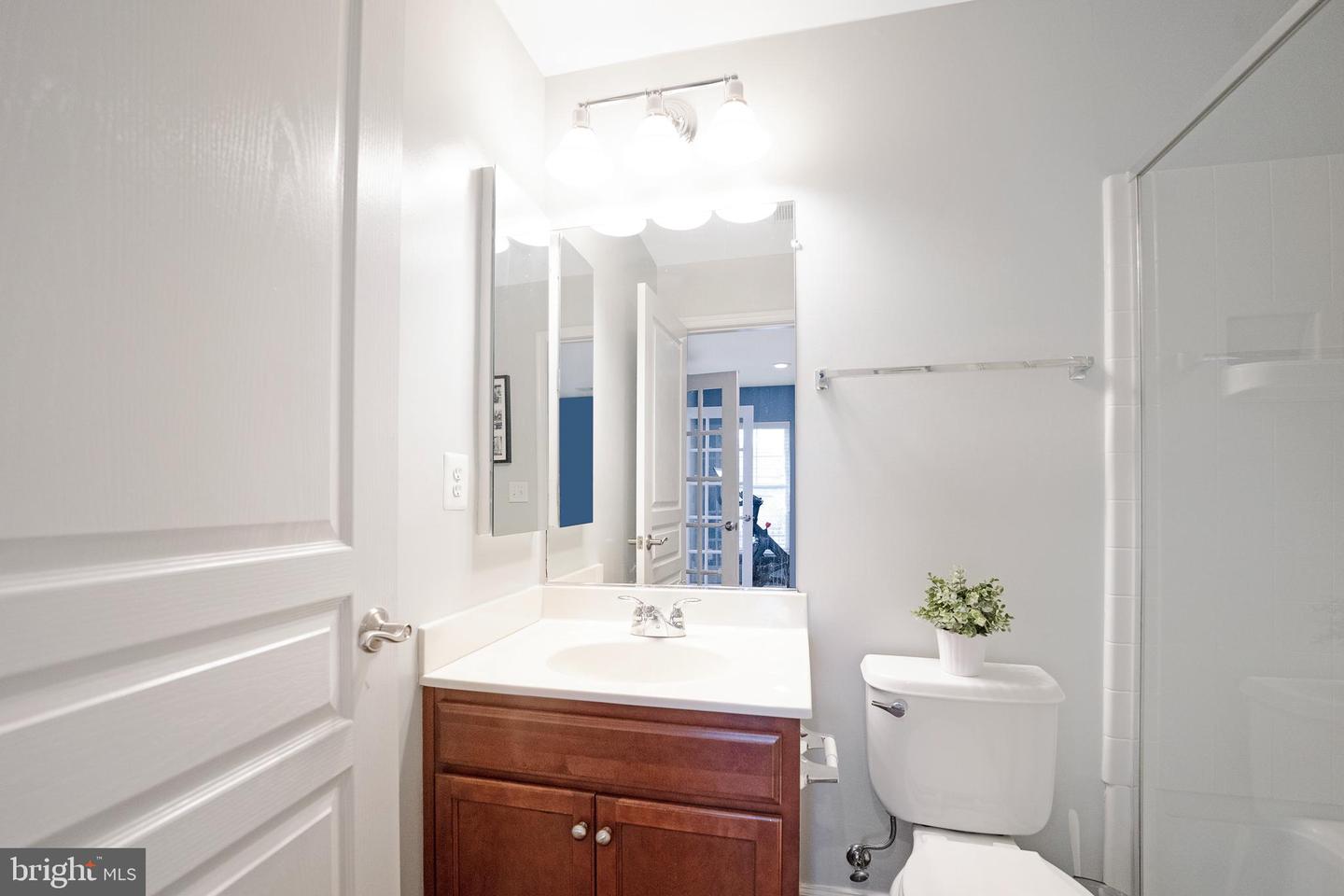 100 WASHINGTON ST, OCCOQUAN, Virginia 22125, 4 Bedrooms Bedrooms, ,3 BathroomsBathrooms,Residential,For sale,100 WASHINGTON ST,VAPW2089992 MLS # VAPW2089992