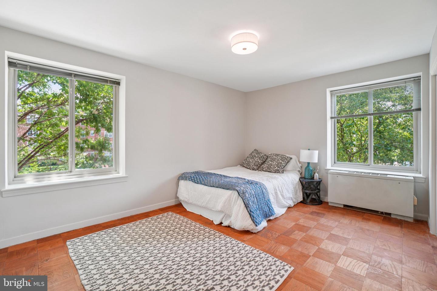 3000 SPOUT RUN PKWY #D212, ARLINGTON, Virginia 22201, 2 Bedrooms Bedrooms, ,1 BathroomBathrooms,Residential,For sale,3000 SPOUT RUN PKWY #D212,VAAR2055008 MLS # VAAR2055008