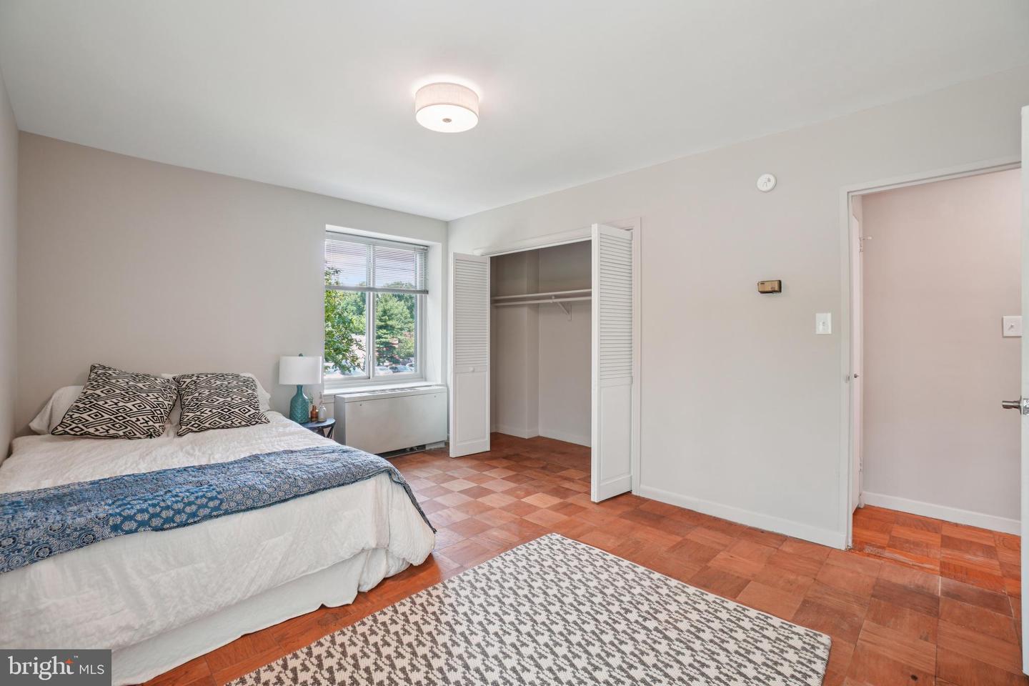 3000 SPOUT RUN PKWY #D212, ARLINGTON, Virginia 22201, 2 Bedrooms Bedrooms, ,1 BathroomBathrooms,Residential,For sale,3000 SPOUT RUN PKWY #D212,VAAR2055008 MLS # VAAR2055008