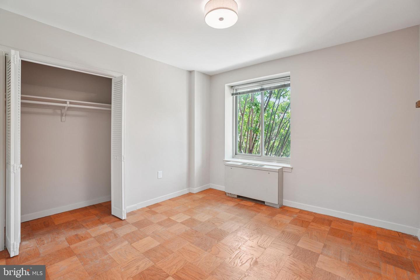 3000 SPOUT RUN PKWY #D212, ARLINGTON, Virginia 22201, 2 Bedrooms Bedrooms, ,1 BathroomBathrooms,Residential,For sale,3000 SPOUT RUN PKWY #D212,VAAR2055008 MLS # VAAR2055008