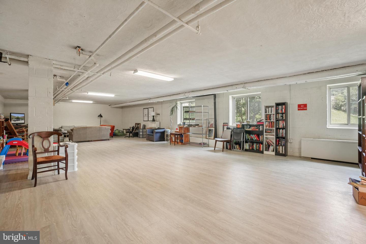 3000 SPOUT RUN PKWY #D212, ARLINGTON, Virginia 22201, 2 Bedrooms Bedrooms, ,1 BathroomBathrooms,Residential,For sale,3000 SPOUT RUN PKWY #D212,VAAR2055008 MLS # VAAR2055008