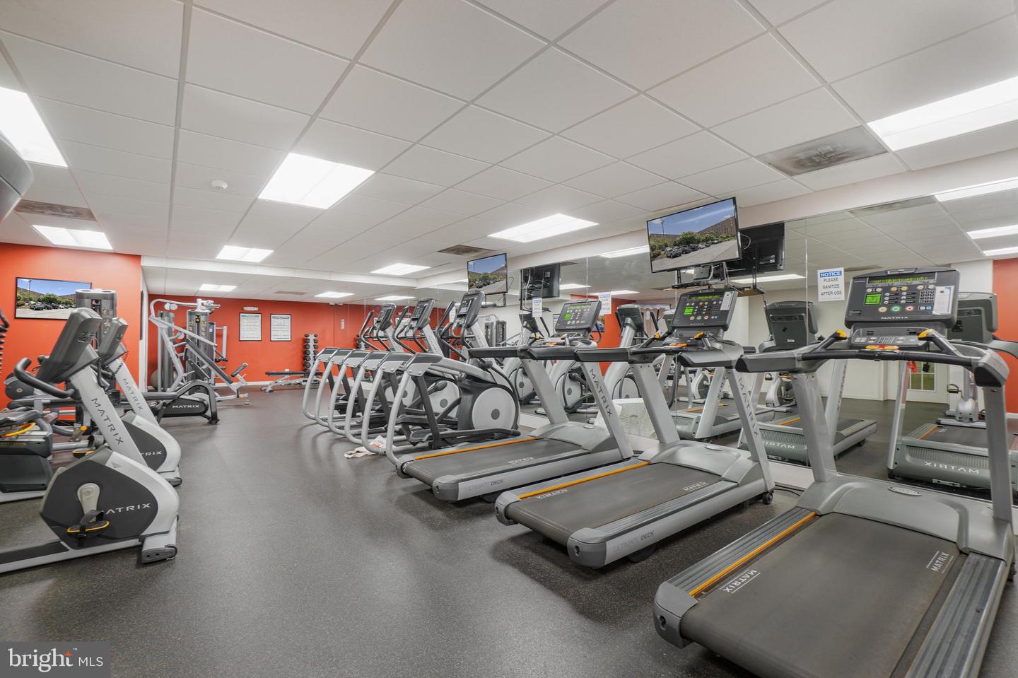 3000 SPOUT RUN PKWY #D212, ARLINGTON, Virginia 22201, 2 Bedrooms Bedrooms, ,1 BathroomBathrooms,Residential,For sale,3000 SPOUT RUN PKWY #D212,VAAR2055008 MLS # VAAR2055008