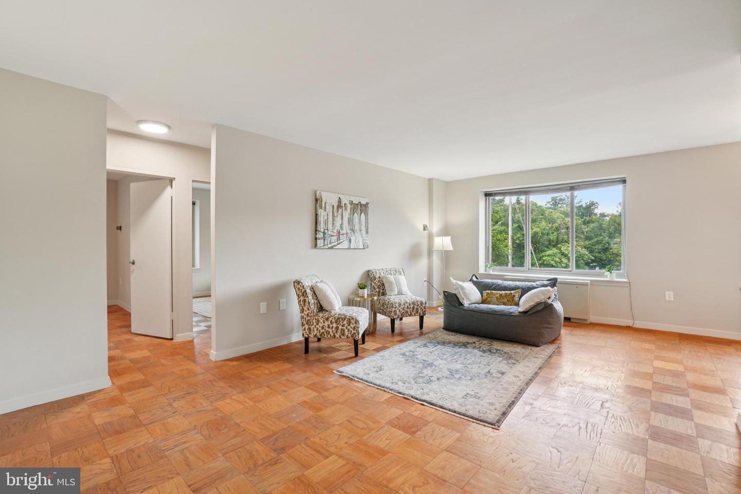 3000 SPOUT RUN PKWY #D212, ARLINGTON, Virginia 22201, 2 Bedrooms Bedrooms, ,1 BathroomBathrooms,Residential,For sale,3000 SPOUT RUN PKWY #D212,VAAR2055008 MLS # VAAR2055008