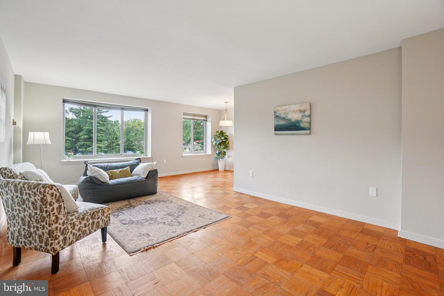 3000 SPOUT RUN PKWY #D212, ARLINGTON, Virginia 22201, 2 Bedrooms Bedrooms, ,1 BathroomBathrooms,Residential,For sale,3000 SPOUT RUN PKWY #D212,VAAR2055008 MLS # VAAR2055008