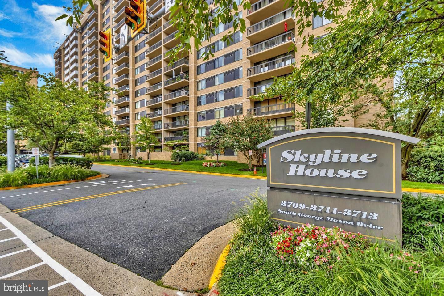 3709 S GEORGE MASON DR #1106 E, FALLS CHURCH, Virginia 22041, 3 Bedrooms Bedrooms, ,2 BathroomsBathrooms,Residential,For sale,3709 S GEORGE MASON DR #1106 E,VAFX2233192 MLS # VAFX2233192