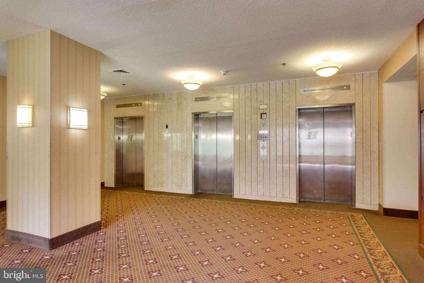 3709 S GEORGE MASON DR #1106 E, FALLS CHURCH, Virginia 22041, 3 Bedrooms Bedrooms, ,2 BathroomsBathrooms,Residential,For sale,3709 S GEORGE MASON DR #1106 E,VAFX2233192 MLS # VAFX2233192