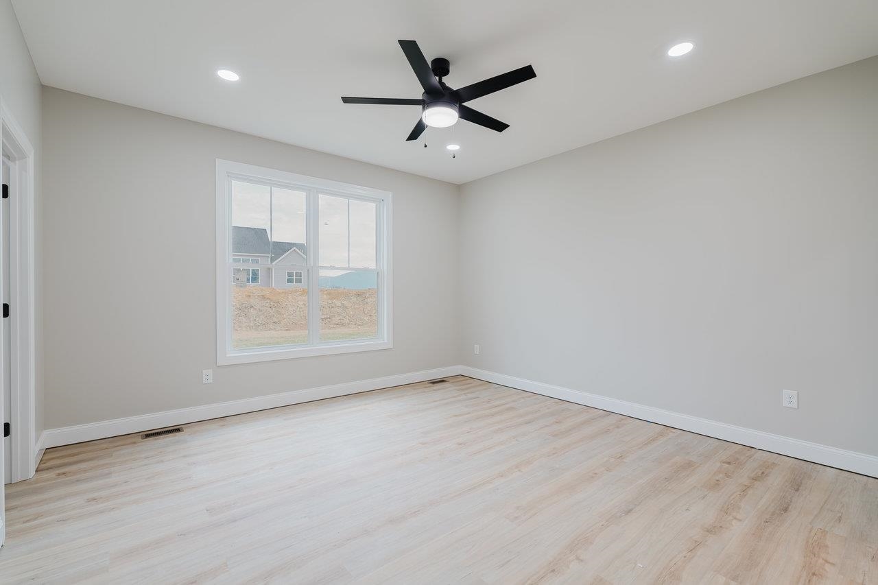 10270 DALMATIAN DR, MCGAHEYSVILLE, Virginia 22840, 3 Bedrooms Bedrooms, ,2 BathroomsBathrooms,Residential,10270 DALMATIAN DR,661104 MLS # 661104